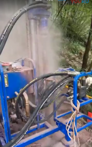 SDZ-60全液壓風動山地輕便鉆機現(xiàn)場施工3